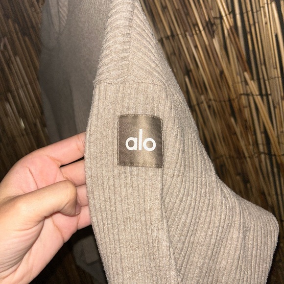 Alo - Picture 4 of 8